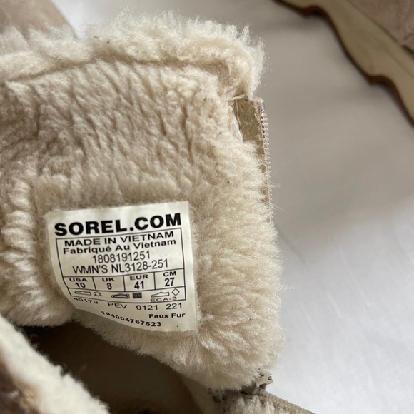 Sorel Tan Ankle Boots with Fur Lining - Picture 2 of 4